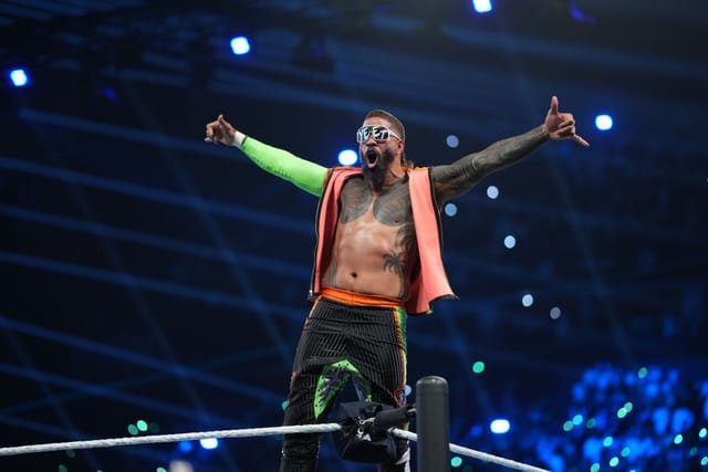 Jey Uso Fires Back at WWE Fans Ahead of RAW as The Usos Send Warning