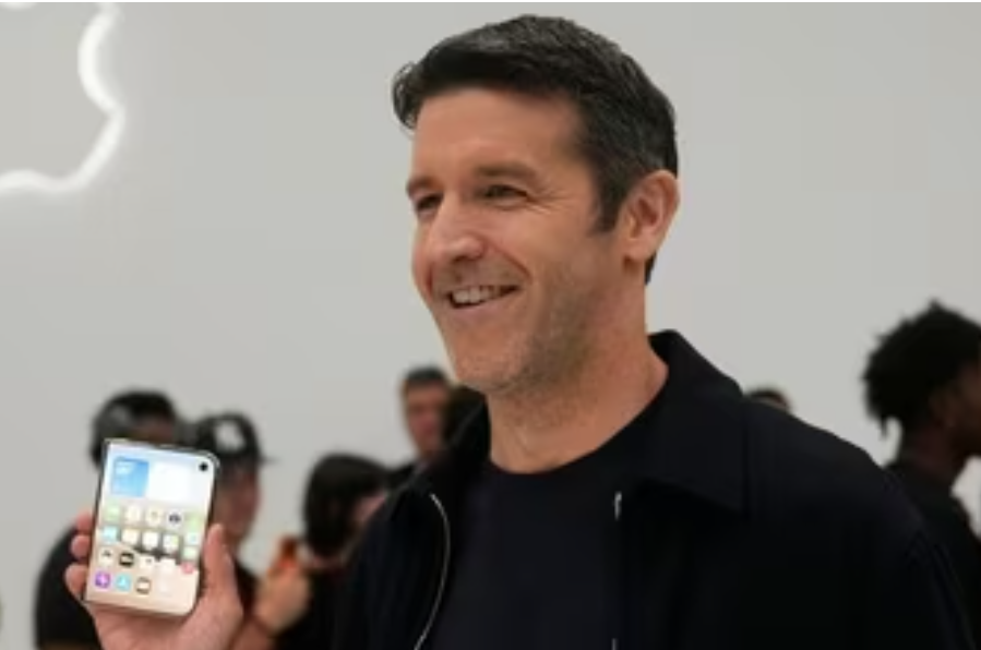 iPhone 18 Pro and Foldable iPhone Duo Launch as John Ternus Begins New Apple Era