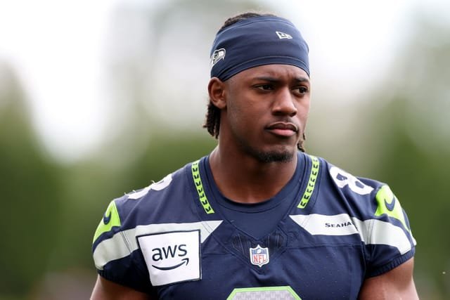 Jadarian Price Limited to 10 Carries as Seahawks Face Criticism After Patriots Win