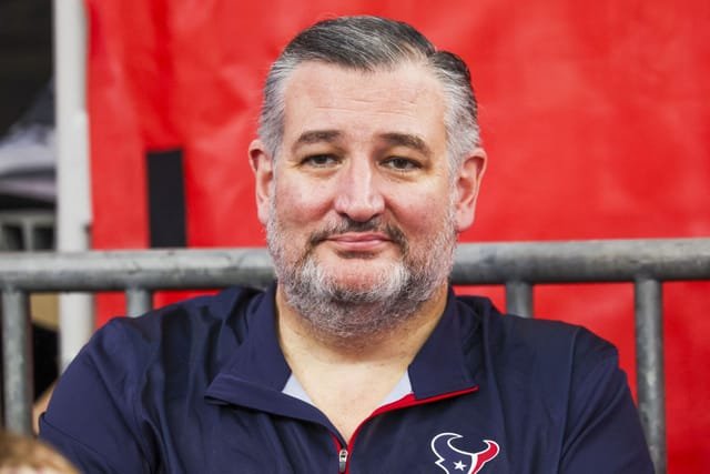 Ted Cruz Booed on College GameDay as Breiden Fehoko Defends His Message