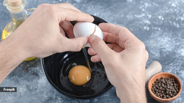 Egg Yolk = Heart Attack’: Gastroenterologist Debunks One of Social Media’s Biggest Diet Myths