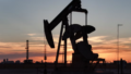 Oil Prices Fall $1 as Saudi Pipeline Restarts