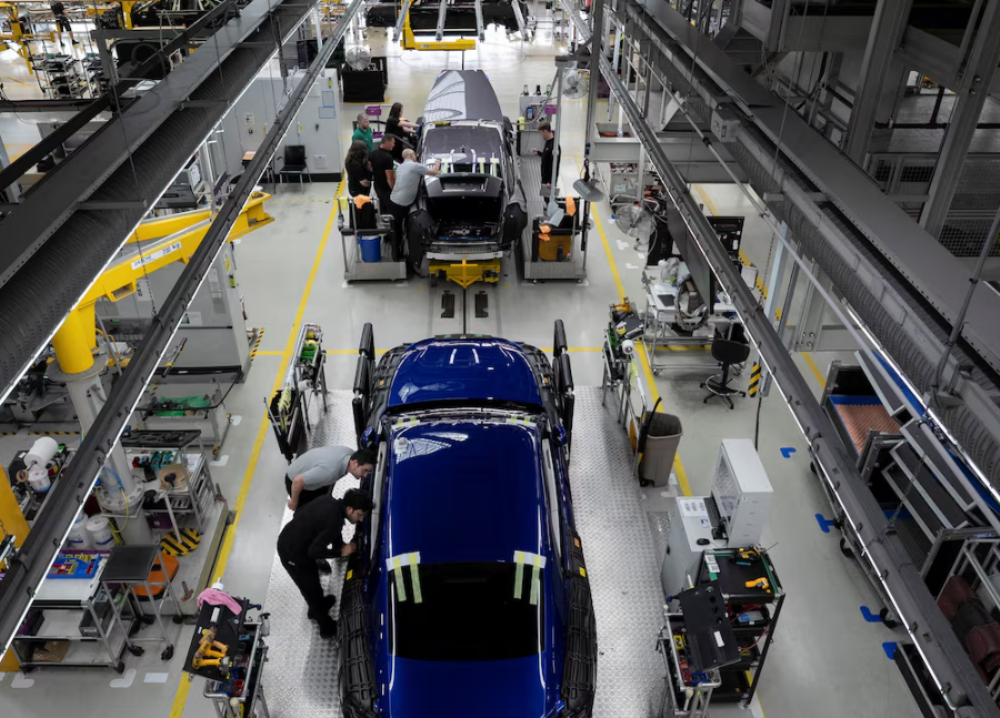 Rolls-Royce to Invest £300 Million in UK Manufacturing