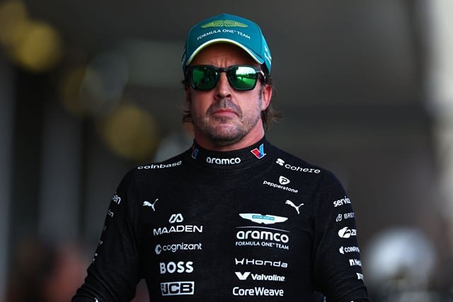 Fernando Alonso Extends Aston Martin Contract Through 2027