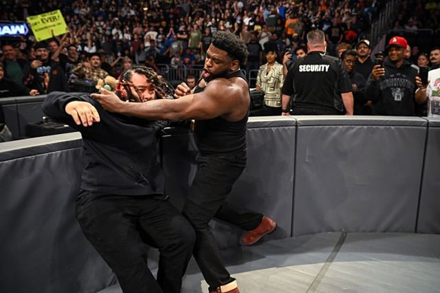 Could Seth Rollins Return to Help The Bloodline Against 946?