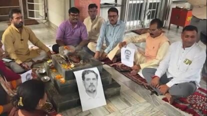 BJP performs 'buddhi shuddhi' ritual for Rahul Gandhi as 'shuddhikaran' row grows BJP performs 'buddhi shuddhi' ritual for Rahul Gandhi as 'shuddhikaran' row grows