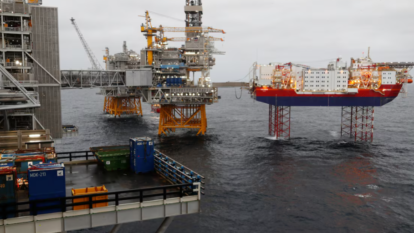 Oil Prices Hold Steady as Supply Signals Conflict Oil Prices Hold Steady as Supply Signals Conflict
