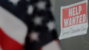 US Jobless Claims Fall to 197,000 as Layoffs Stay Low