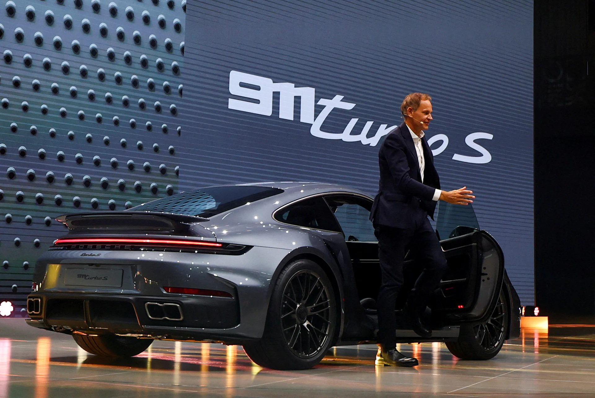 Volkswagen CEO Urges EU Support for Major Restructuring