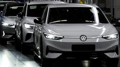 Volkswagen Q3 Deliveries Fall 14.3% on China Weakness Volkswagen Q3 Deliveries Fall 14.3% on China Weakness