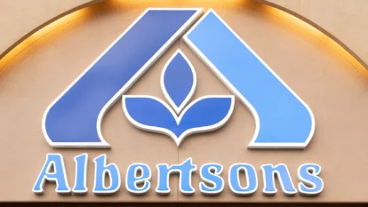 Albertsons Withdraws 2026 Outlook as Turnaround Accelerates