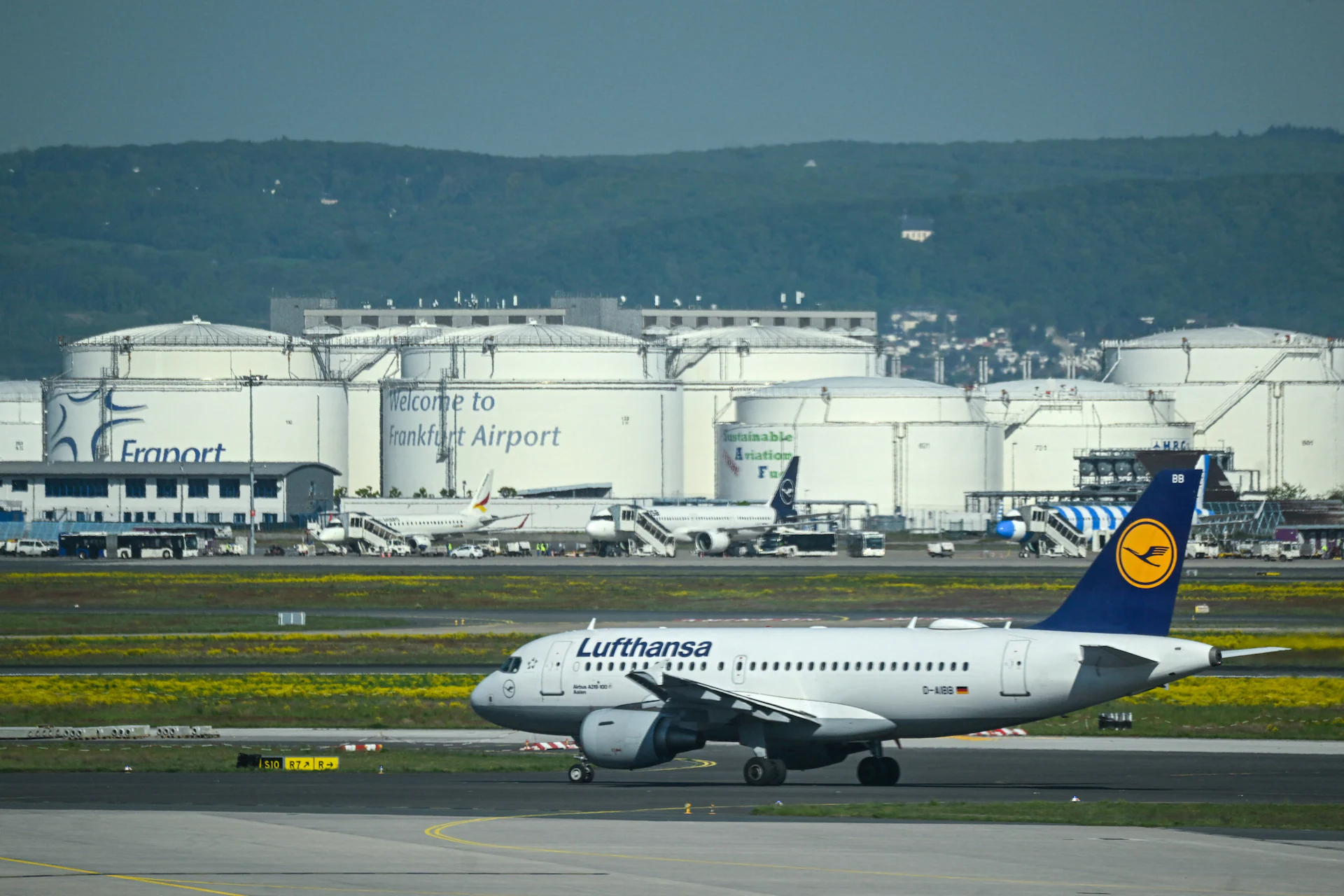 Lufthansa Wins €1.2 Billion Deal for TAP Air Portugal Stake