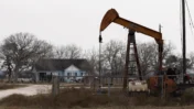Oil Prices Fall Over 1% as Supply Risks Remain in Focus