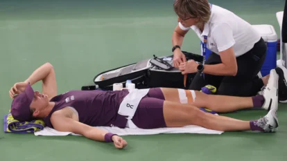 Injured Iga Swiatek Loses to Maja Chwalinska in Wuhan Injured Iga Swiatek Loses to Maja Chwalinska in Wuhan