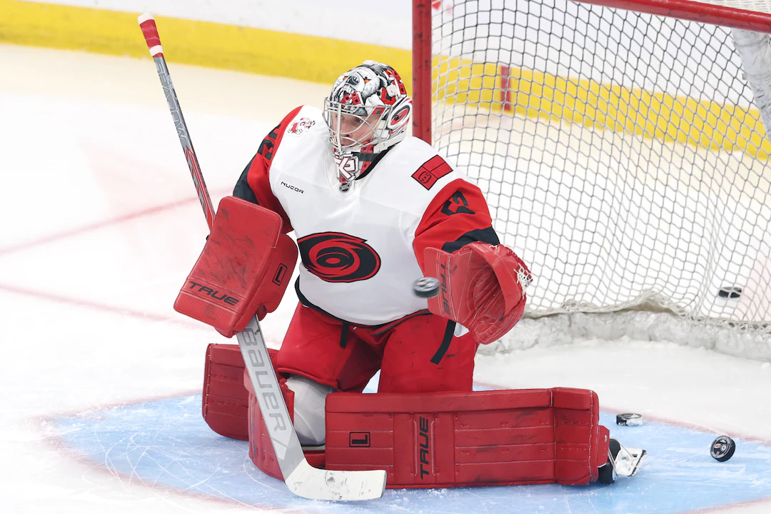 Carolina Hurricanes Beat Jets 3-2 for Seventh Straight Win