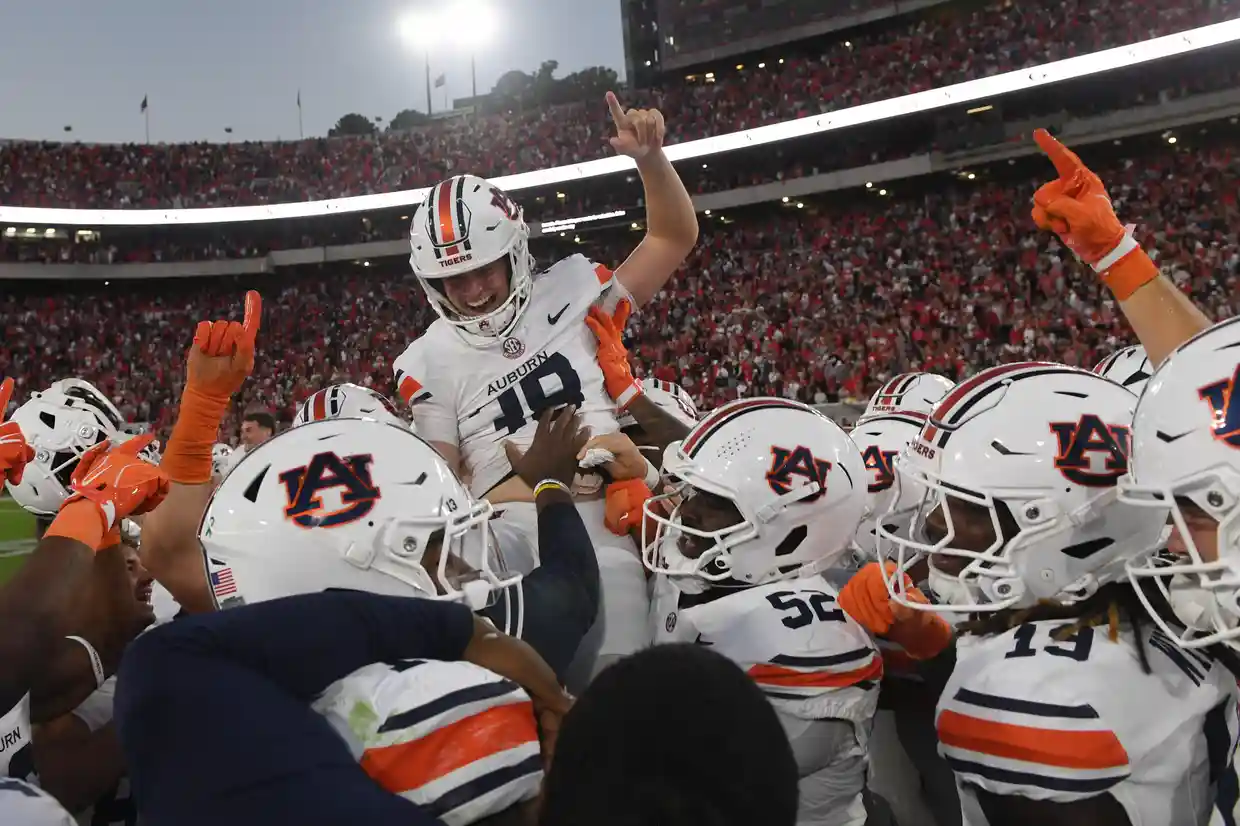 Auburn Stun No. 1 Georgia With Last-Second Field Goal