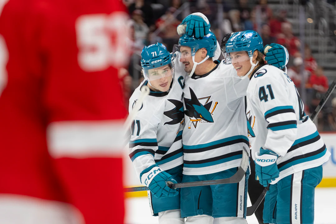 Red Wings Beat Sharks 4-3 After Dramatic Comeback
