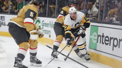 Golden Knights Beat Penguins 6-2 as Pittsburgh Struggles Golden Knights Beat Penguins 6-2 as Pittsburgh Struggles