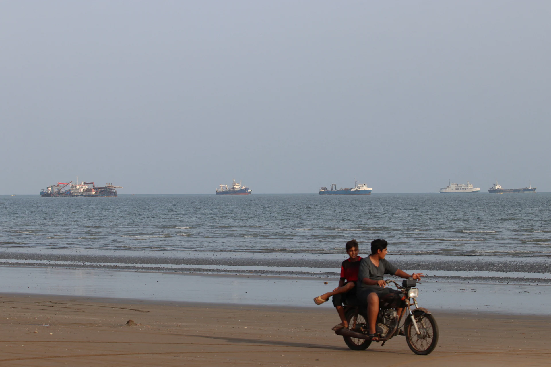 Iran Urges US to Accept Strait of Hormuz Reopening Plan