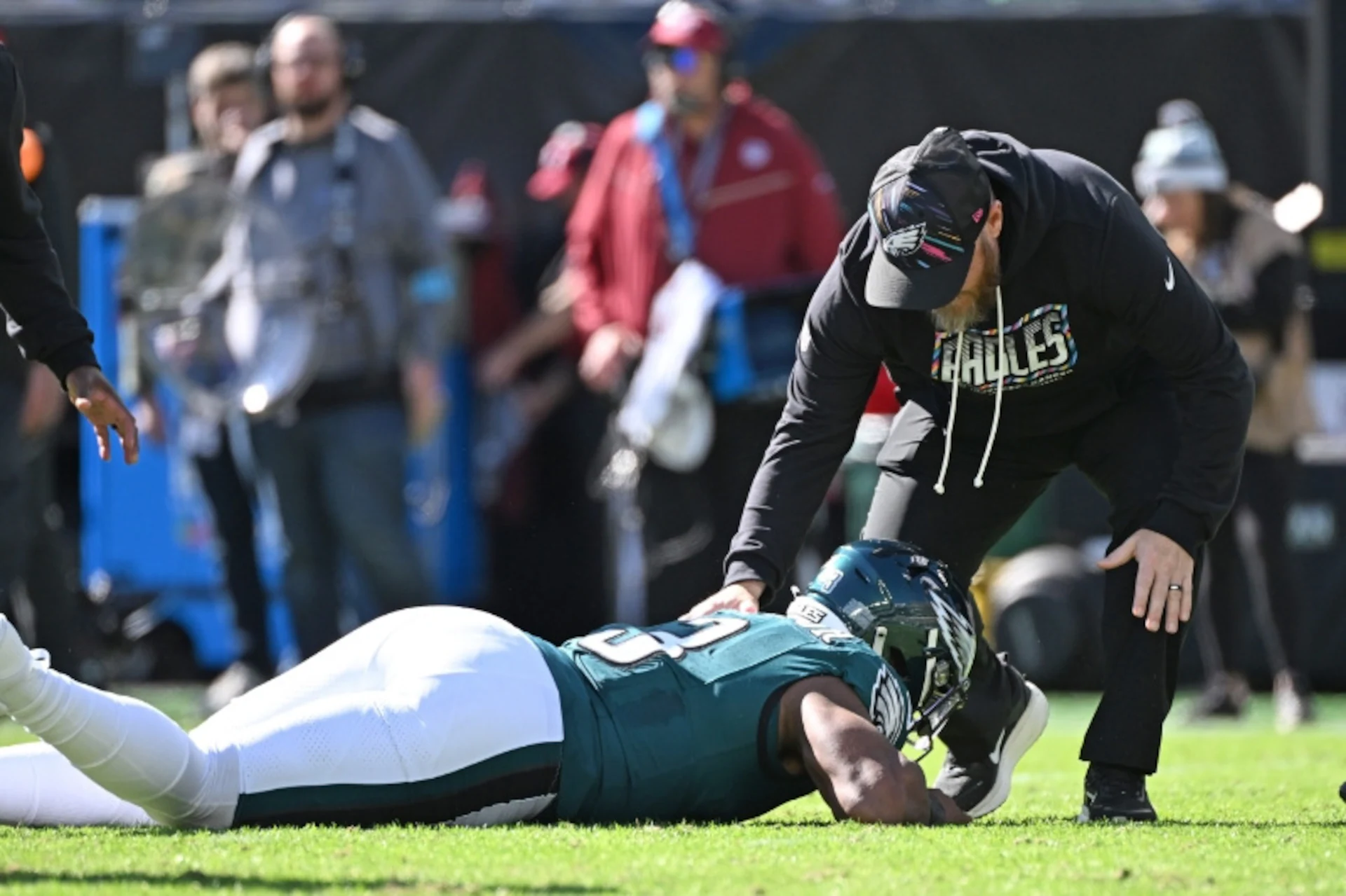 Nolan Smith Injury Update: Eagles Edge Rusher Suffers Concussion