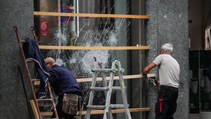 Milan Luxury Shops Shut as Meloni Plans Security Crackdown