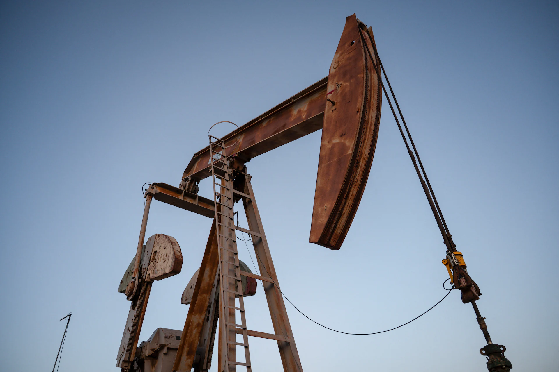Brent Crude Price Near Five-Month High on Supply Fears