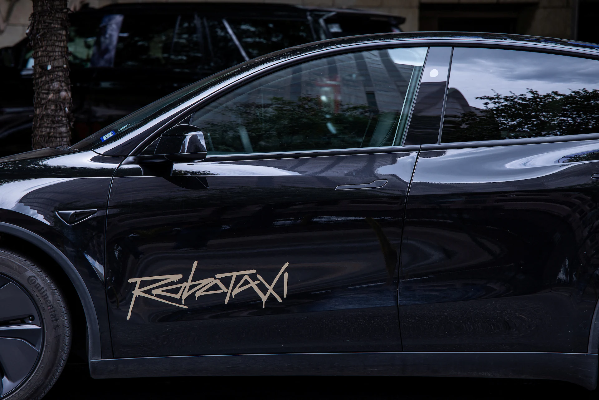 Tesla Cybercab Sales Target Faces Federal Safety Probe