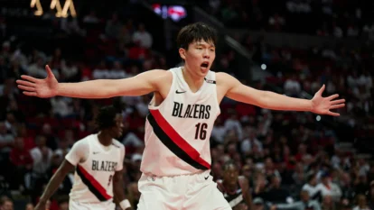 Damian Lillard Scores 25 as Blazers Crush Suns 124-83