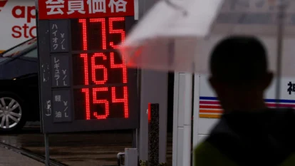 Japan Weighs Gasoline Subsidy Cuts as Fuel Costs Rise
