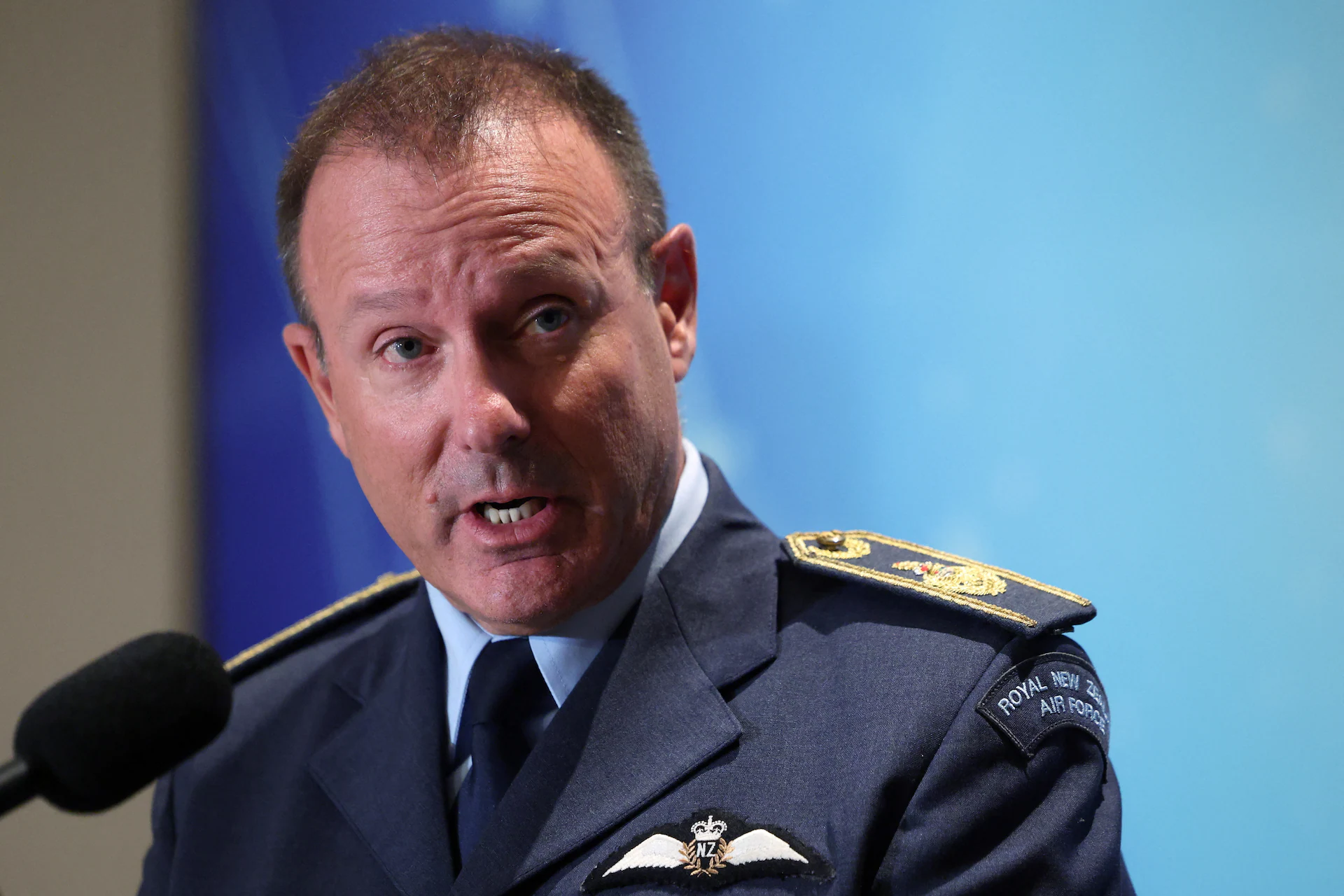 Tony Davies Resigns as New Zealand Military Chief