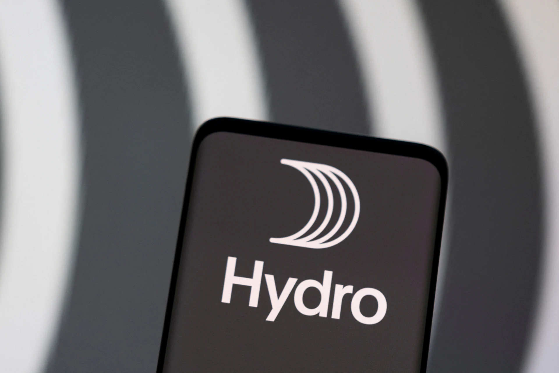 Norsk Hydro Q3 Profit Rises 51.6% but Misses Forecast