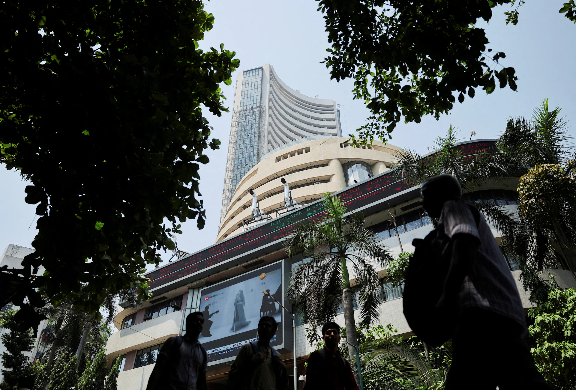 Zetwerk IPO Listing: Shares Fall Below Issue Price