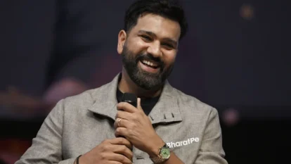 Rohit Sharma Dances With Karisma Kapoor to Bollywood Hit Rohit Sharma Dances With Karisma Kapoor to Bollywood Hit