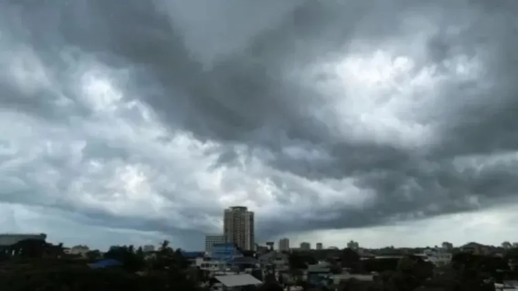 Odisha Cyclone Alert: Schools Shut in Five Districts