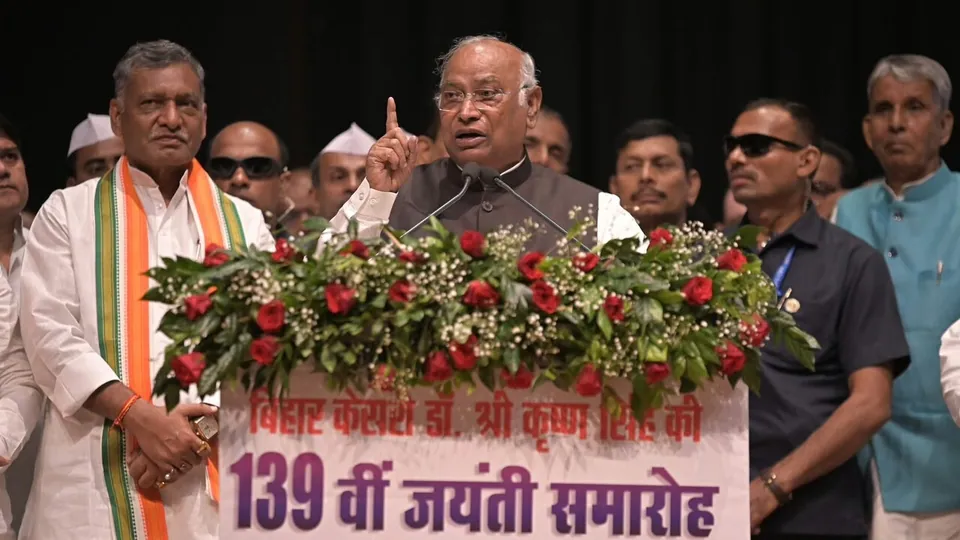 Kharge's Modi Remark Row: Heckler Clarifies His Statement
