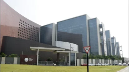 Surat Diamond Bourse: 95% of Offices Remain Shut Surat Diamond Bourse: 95% of Offices Remain Shut