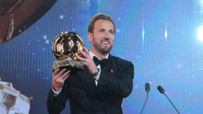 Harry Kane Wins Ballon d’Or After Record-Breaking Season Harry Kane Wins Ballon d’Or After Record-Breaking Season