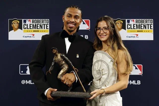 Francisco Lindor Wins 2026 Roberto Clemente Award