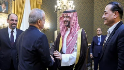 Saudi Arabia Reportedly Offers Houthis $1 Billion for Ceasefire Saudi Arabia Reportedly Offers Houthis $1 Billion for Ceasefire