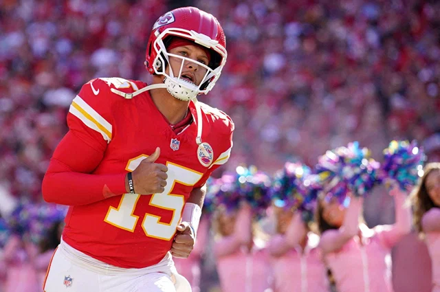 Patrick Mahomes Reportedly Confronts Josh Simmons in Chiefs Meeting