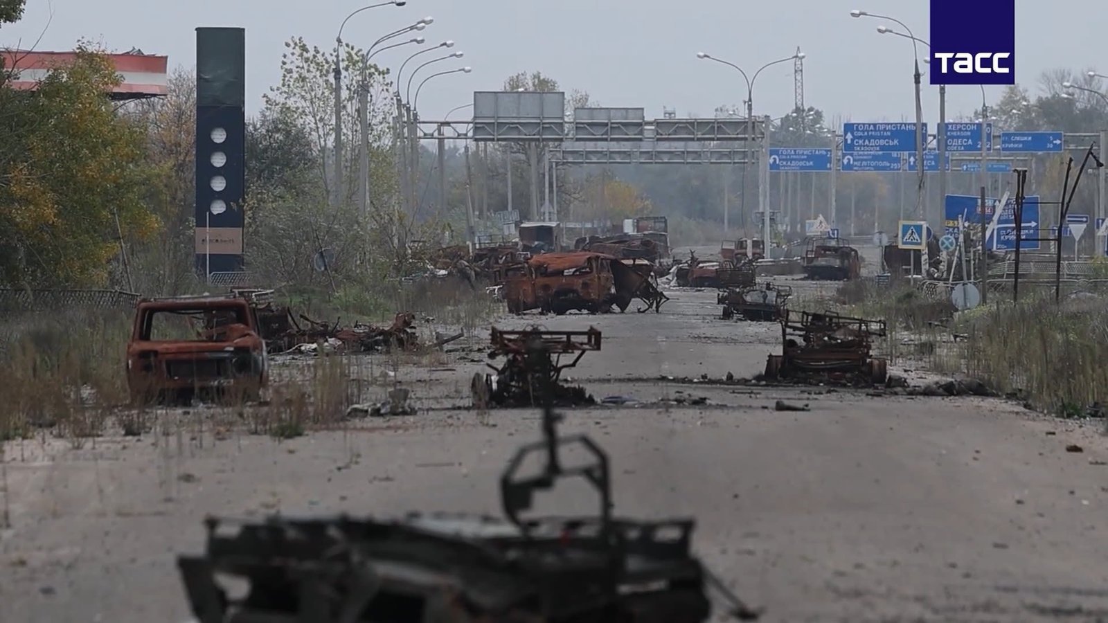 Oleshky Evacuation: Melania Trump Helps Secure Ukraine Truce