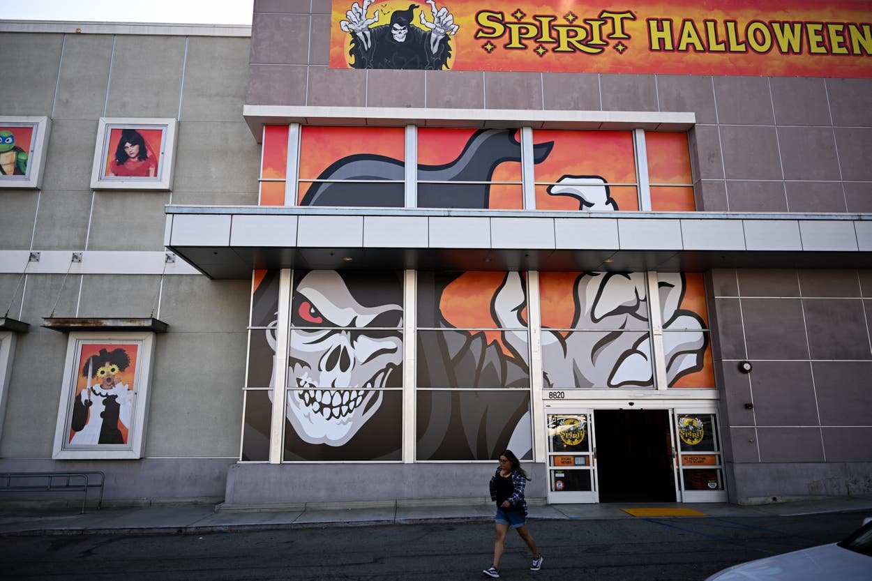 California Halloween Store Shooting Leaves 1 Dead, 6 Wounded